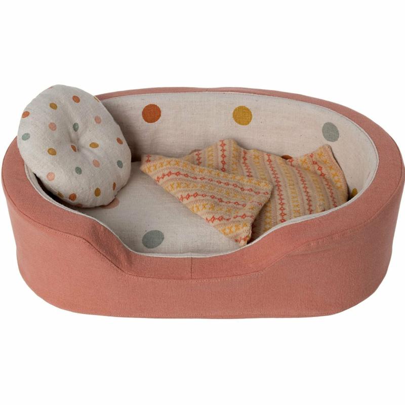 Dog Bed And Blanket – Coral Dolls & Dollhouses