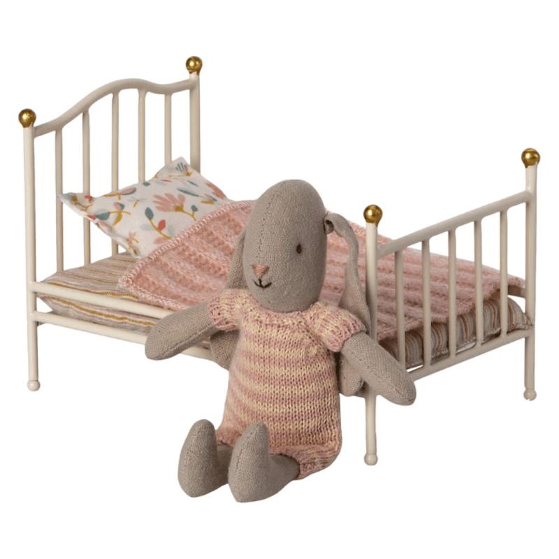 Off White Vintage Bed And Bunny Pretend Play