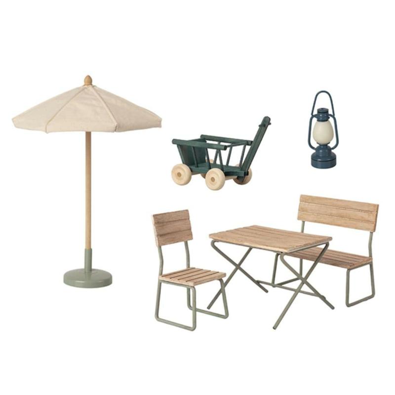 Outdoor Furniture And Accessory Bundle Dollhouse Furniture & Accessories