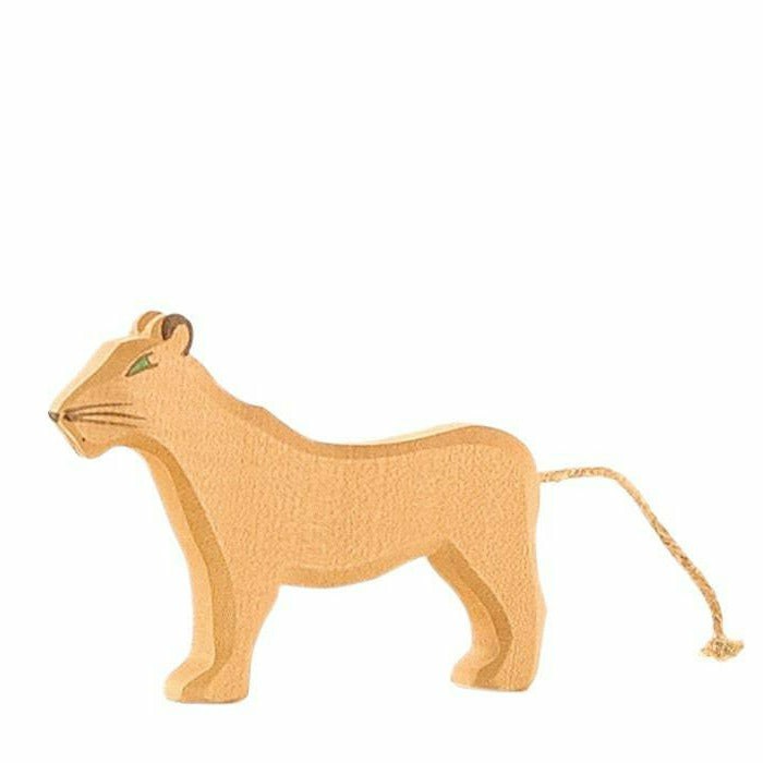 Ostheimer Lion, Female Pretend Play